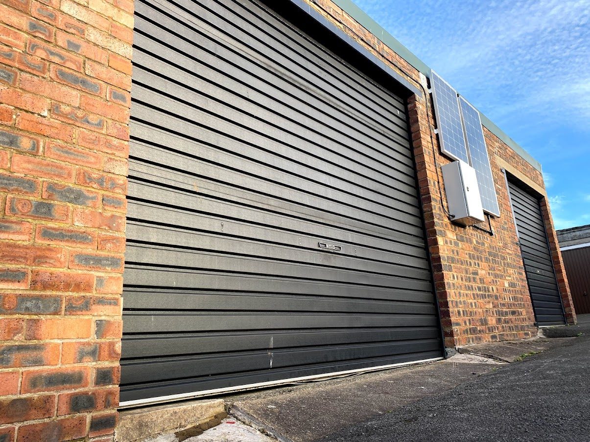 lock up garages with roller shutter doors