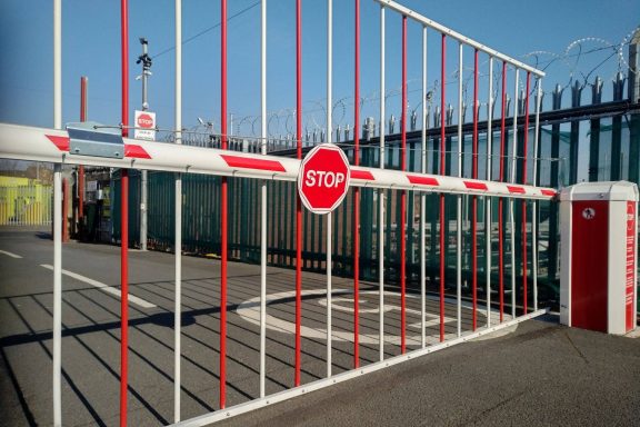 electronic security barrier